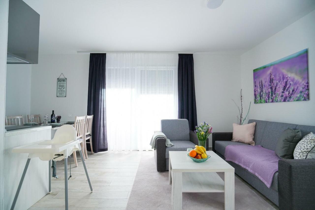 Apartmani Zupan Sukosan Exterior photo