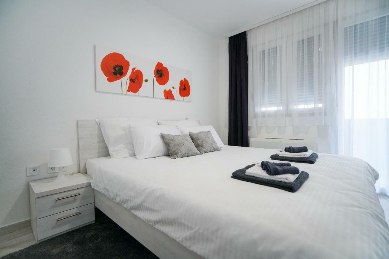 Apartmani Zupan Sukosan Exterior photo