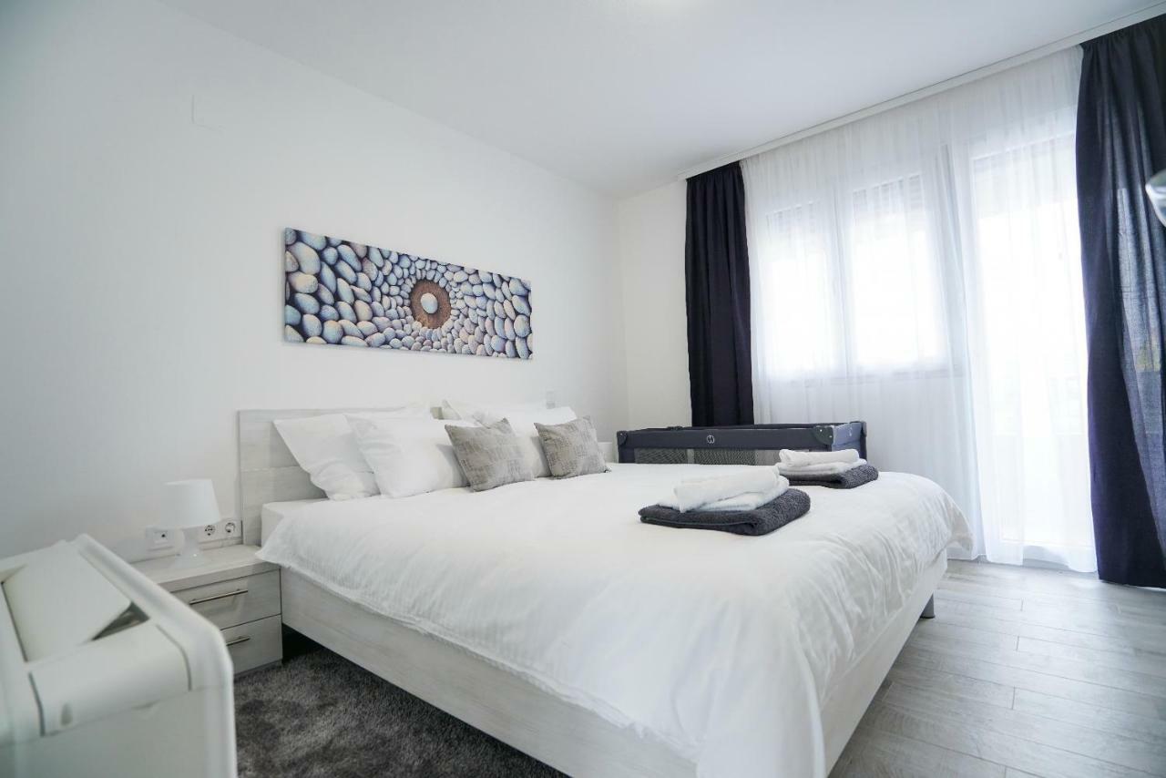 Apartmani Zupan Sukosan Exterior photo